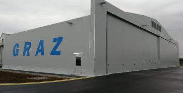 Flugzeughangar für das Abstellen von Flugzeugen