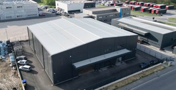 Mehrzweckhalle für ein spezialisiertes Handelsunternehmen