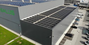 Halle Flachdach Photovoltaikanlage